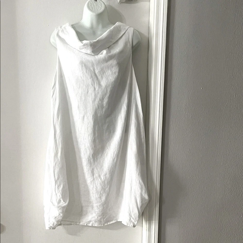 LUCA VANUCCI White Sleeveless Cowl Neck dress - Picture 1 of 11